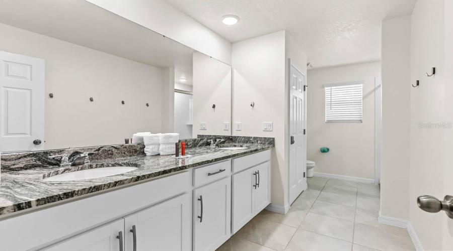 Kissimmee, Florida 34747, 7 Bedroom Bedrooms, ,6 Bathroombathrooms,Residential,For Sale,Coconut Breeze,0,Mfro6448034