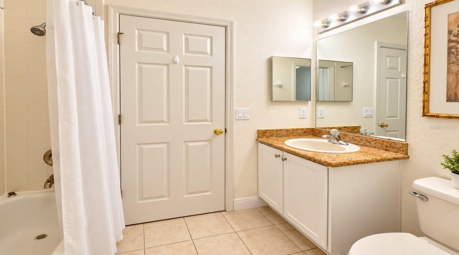 Davenport, Florida 33897, 4 Bedroom Bedrooms, ,3 Bathroombathrooms,Residential,For Sale,Calabria,0,Mfro6446807