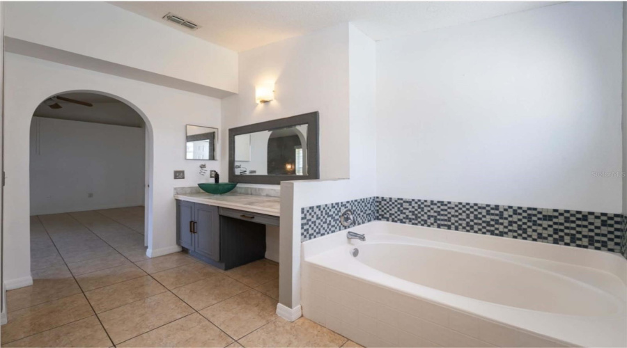 Davenport, Florida 33897, 4 Bedroom Bedrooms, ,2 Bathroombathrooms,Residential,For Sale,Cardiff,0,Mfro6448092