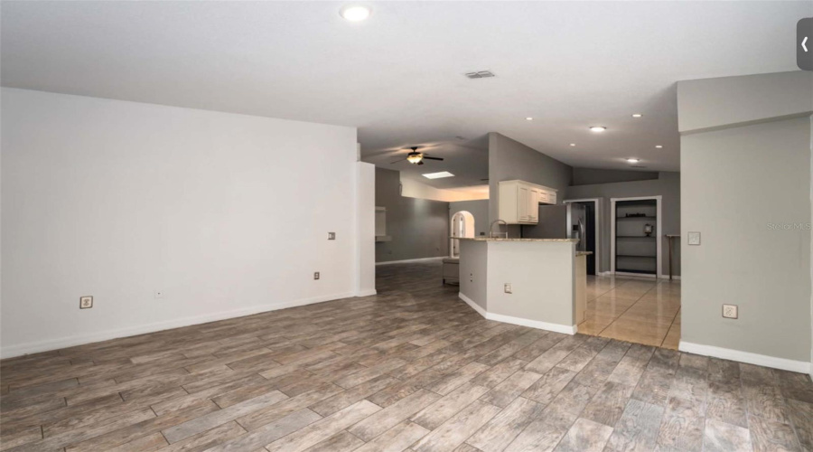 Davenport, Florida 33897, 4 Bedroom Bedrooms, ,2 Bathroombathrooms,Residential,For Sale,Cardiff,0,Mfro6448092