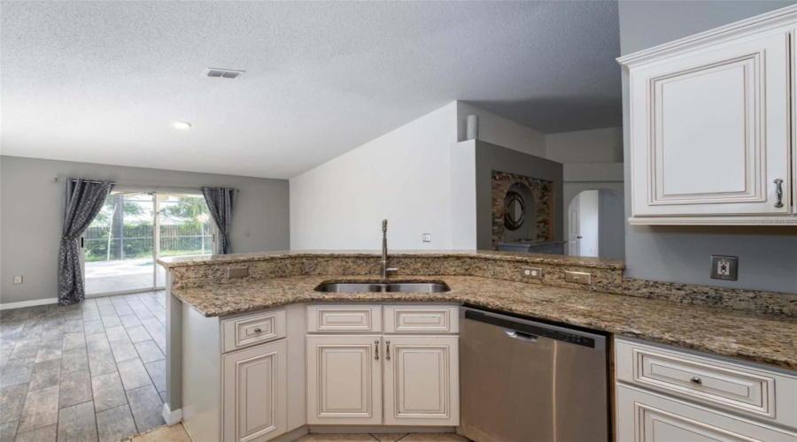 Davenport, Florida 33897, 4 Bedroom Bedrooms, ,2 Bathroombathrooms,Residential,For Sale,Cardiff,0,Mfro6448092