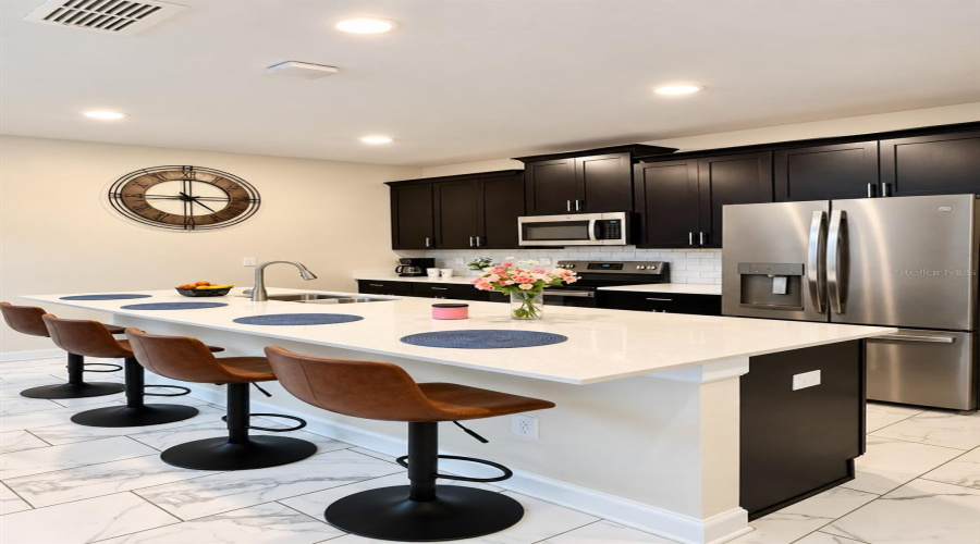 Davenport, Florida 33896, 4 Bedroom Bedrooms, ,3 Bathroombathrooms,Residential,For Sale,Stinger,0,Mfra4708369