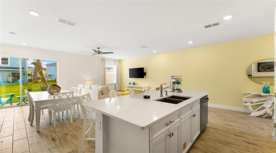 Kissimmee, Florida 34747, 2 Bedroom Bedrooms, ,2 Bathroombathrooms,Residential,For Sale,Castaway,0,Mfro6448100