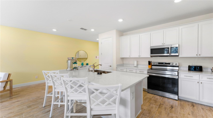 Kissimmee, Florida 34747, 2 Bedroom Bedrooms, ,2 Bathroombathrooms,Residential,For Sale,Castaway,0,Mfro6448100