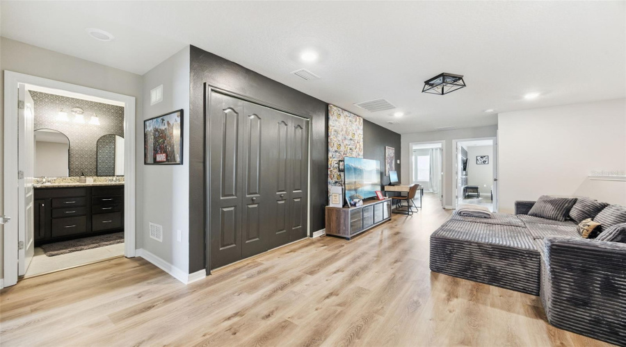 Davenport, Florida 33837, 5 Bedroom Bedrooms, ,4 Bathroombathrooms,Residential,For Sale,Oakmoss,0,Mfro6448281