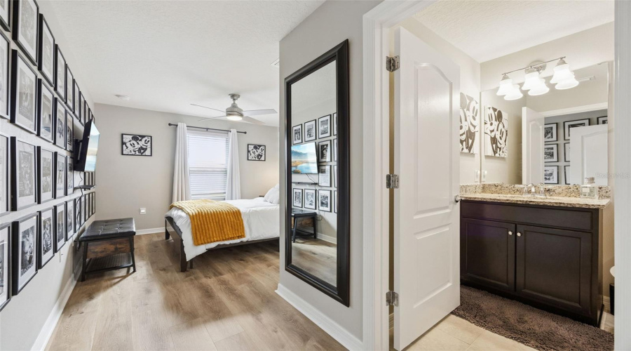Davenport, Florida 33837, 5 Bedroom Bedrooms, ,4 Bathroombathrooms,Residential,For Sale,Oakmoss,0,Mfro6448281