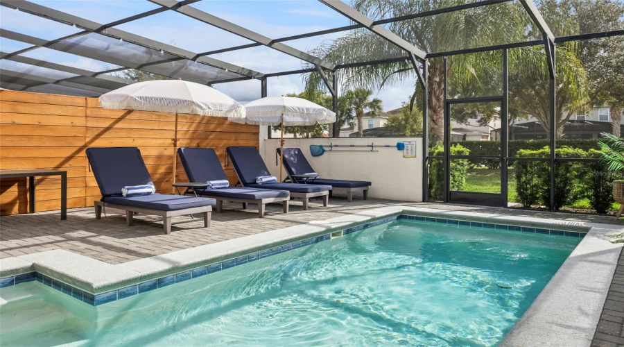 Davenport, Florida 33837, 5 Bedroom Bedrooms, ,4 Bathroombathrooms,Residential,For Sale,Oakmoss,0,Mfro6448281