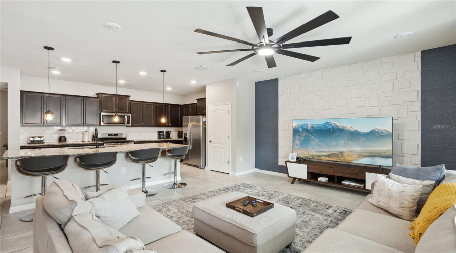 Davenport, Florida 33837, 5 Bedroom Bedrooms, ,4 Bathroombathrooms,Residential,For Sale,Oakmoss,0,Mfro6448281