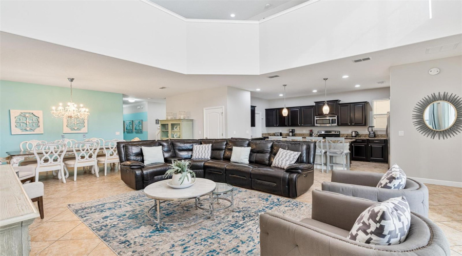Kissimmee, Florida 34747, 5 Bedroom Bedrooms, ,5 Bathroombathrooms,Residential,For Sale,Buccaneer Palm,0,Mfro6446531