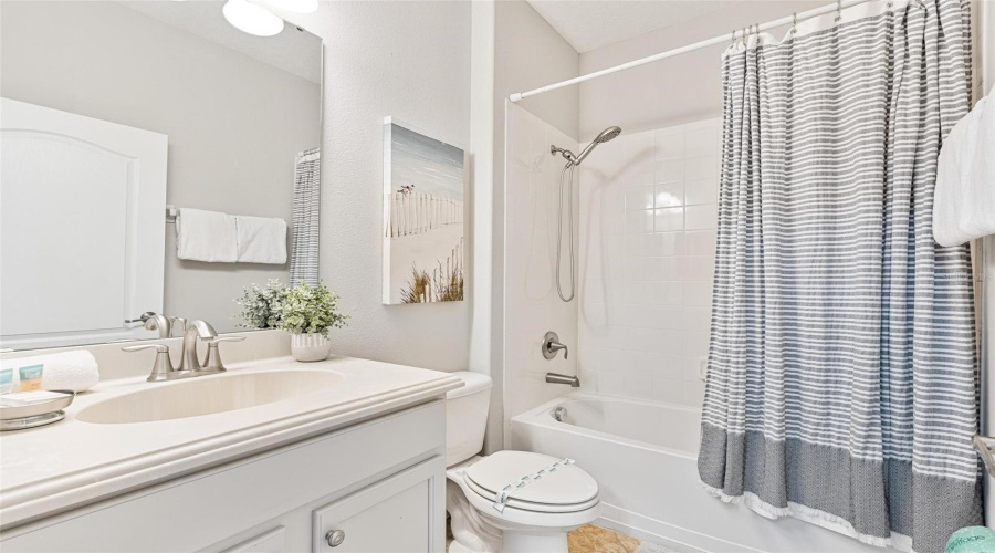 Kissimmee, Florida 34747, 5 Bedroom Bedrooms, ,5 Bathroombathrooms,Residential,For Sale,Buccaneer Palm,0,Mfro6446531