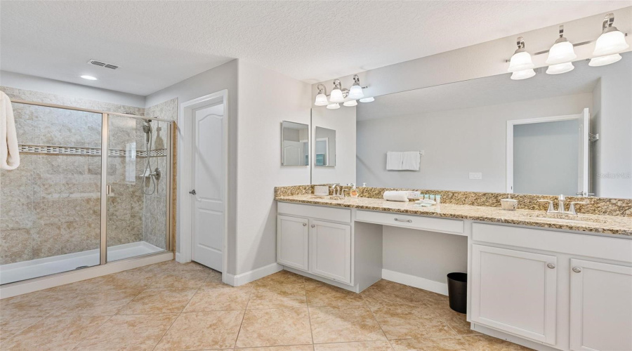 Kissimmee, Florida 34747, 5 Bedroom Bedrooms, ,5 Bathroombathrooms,Residential,For Sale,Buccaneer Palm,0,Mfro6446531
