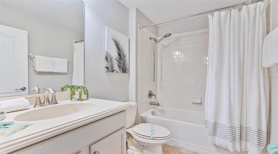 Kissimmee, Florida 34747, 5 Bedroom Bedrooms, ,5 Bathroombathrooms,Residential,For Sale,Buccaneer Palm,0,Mfro6446531