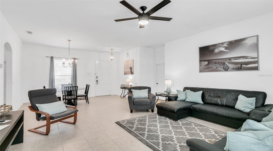 Kissimmee, Florida 34747, 3 Bedroom Bedrooms, ,2 Bathroombathrooms,Residential,For Sale,Velleux,0,Mfro6448060