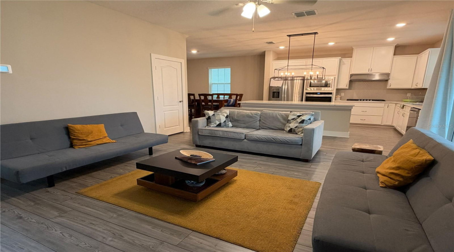 Kissimmee, Florida 34747, 3 Bedroom Bedrooms, ,2 Bathroombathrooms,Residential,For Sale,Delwin,0,Mfro6447479
