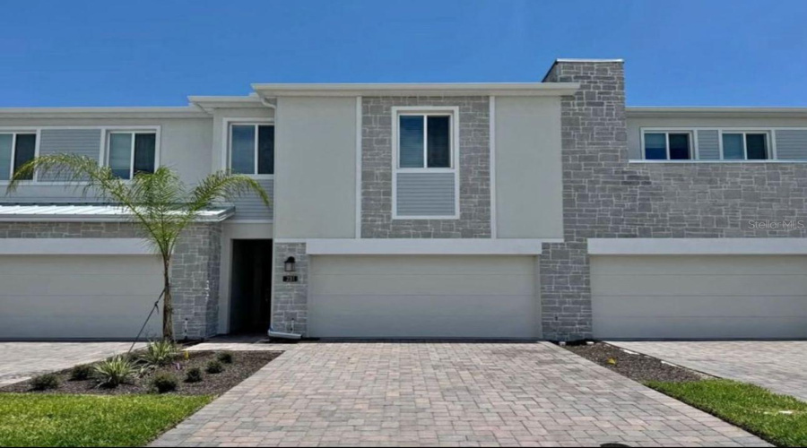 Davenport, Florida 33896, 4 Bedroom Bedrooms, ,3 Bathroombathrooms,Residential,For Sale,Nine Iron,0,Mfrs5159156