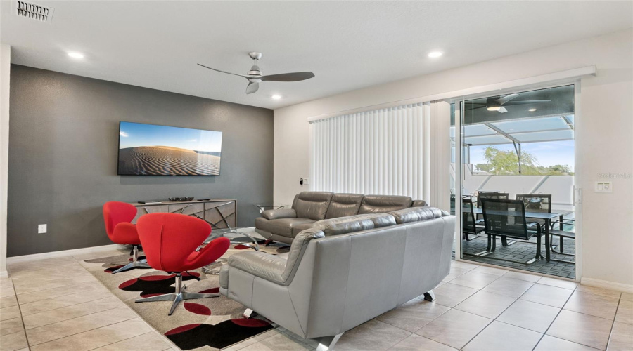 Davenport, Florida 33837, 5 Bedroom Bedrooms, ,4 Bathroombathrooms,Residential,For Sale,Oakmoss,0,Mfro6447952