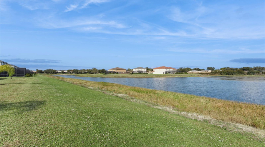 Davenport, Florida 33837, 5 Bedroom Bedrooms, ,4 Bathroombathrooms,Residential,For Sale,Oakmoss,0,Mfro6447952