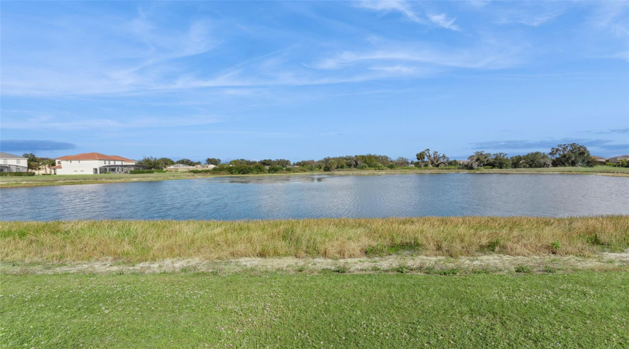 Davenport, Florida 33837, 5 Bedroom Bedrooms, ,4 Bathroombathrooms,Residential,For Sale,Oakmoss,0,Mfro6447952