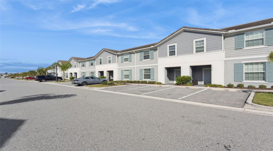 Davenport, Florida 33837, 5 Bedroom Bedrooms, ,4 Bathroombathrooms,Residential,For Sale,Oakmoss,0,Mfro6447952