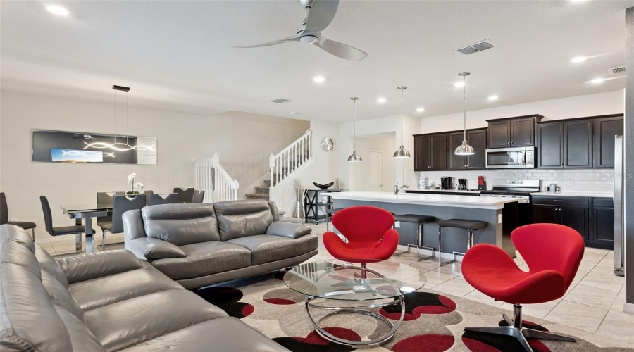 Davenport, Florida 33837, 5 Bedroom Bedrooms, ,4 Bathroombathrooms,Residential,For Sale,Oakmoss,0,Mfro6447952