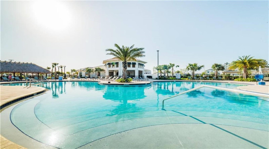 Kissimmee, Florida 34746, 2 Bedroom Bedrooms, ,2 Bathroombathrooms,Residential,For Sale,Clock Tower,0,Mfro6440724
