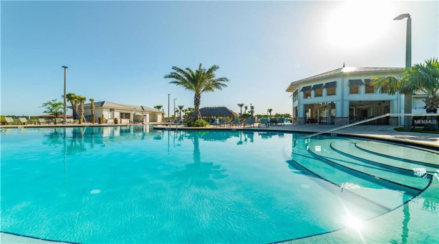 Kissimmee, Florida 34746, 2 Bedroom Bedrooms, ,2 Bathroombathrooms,Residential,For Sale,Clock Tower,0,Mfro6440724