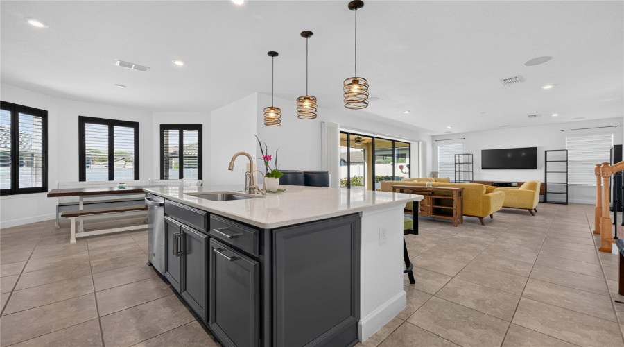 Kissimmee, Florida 34746, 4 Bedroom Bedrooms, ,3 Bathroombathrooms,Residential,For Sale,Carrick Bend,0,Mfrtb8542890