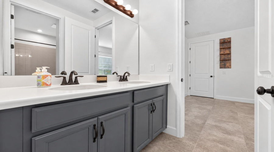 Kissimmee, Florida 34746, 4 Bedroom Bedrooms, ,3 Bathroombathrooms,Residential,For Sale,Carrick Bend,0,Mfrtb8542890