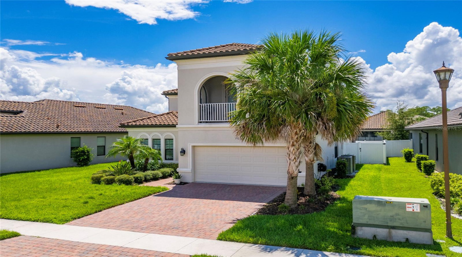 Kissimmee, Florida 34746, 4 Bedroom Bedrooms, ,3 Bathroombathrooms,Residential,For Sale,Carrick Bend,0,Mfrtb8542890