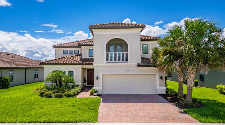 Kissimmee, Florida 34746, 4 Bedroom Bedrooms, ,3 Bathroombathrooms,Residential,For Sale,Carrick Bend,0,Mfrtb8542890