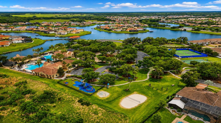 Kissimmee, Florida 34746, 4 Bedroom Bedrooms, ,3 Bathroombathrooms,Residential,For Sale,Carrick Bend,0,Mfrtb8542890