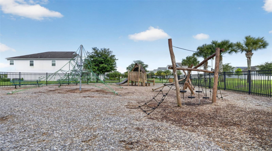 Kissimmee, Florida 34746, 4 Bedroom Bedrooms, ,3 Bathroombathrooms,Residential,For Sale,Title,0,Mfro6415126