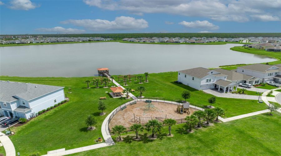 Kissimmee, Florida 34746, 4 Bedroom Bedrooms, ,3 Bathroombathrooms,Residential,For Sale,Title,0,Mfro6415126