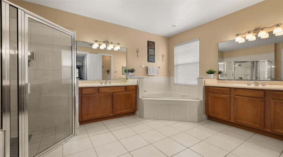 Kissimmee, Florida 34746, 4 Bedroom Bedrooms, ,3 Bathroombathrooms,Residential,For Sale,Eagle Isle,0,Mfrs5158737