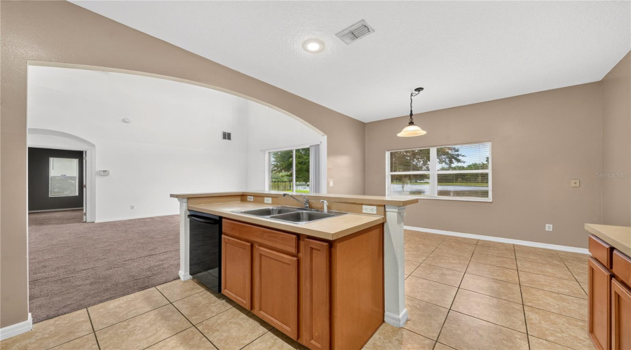 Kissimmee, Florida 34746, 4 Bedroom Bedrooms, ,2 Bathroombathrooms,Residential,For Sale,Sweetspire Cir,0,Mfro6448290