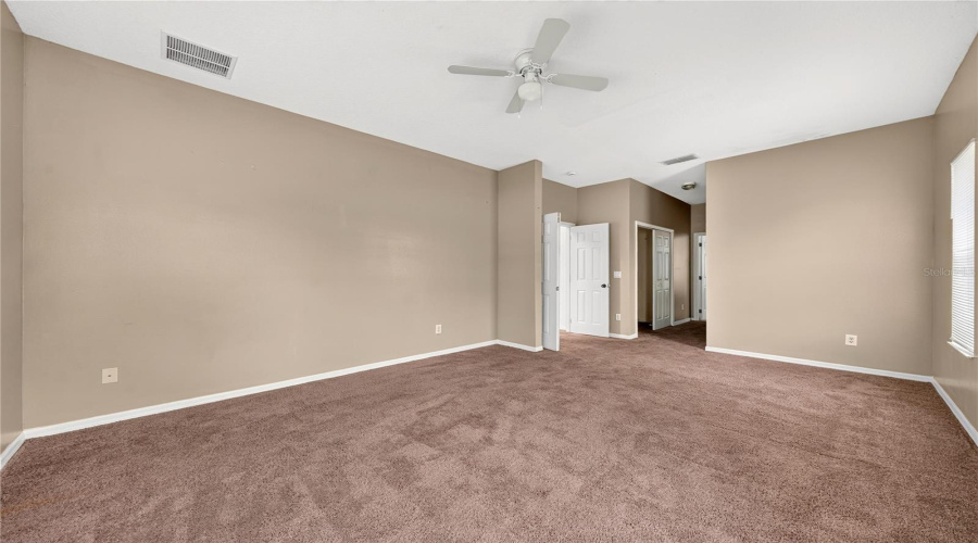 Kissimmee, Florida 34746, 4 Bedroom Bedrooms, ,2 Bathroombathrooms,Residential,For Sale,Sweetspire Cir,0,Mfro6448290