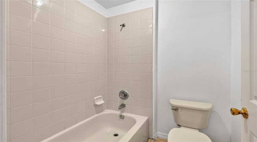 Kissimmee, Florida 34746, 4 Bedroom Bedrooms, ,2 Bathroombathrooms,Residential,For Sale,Sweetspire Cir,0,Mfro6448290
