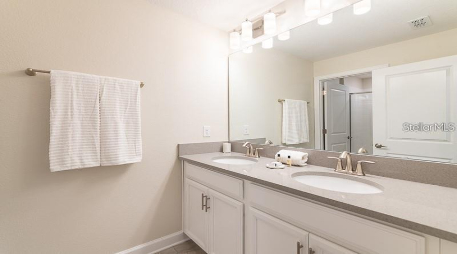 Kissimmee, Florida 34746, 4 Bedroom Bedrooms, ,3 Bathroombathrooms,Residential,For Sale,Windermere,0,Mfro6424235