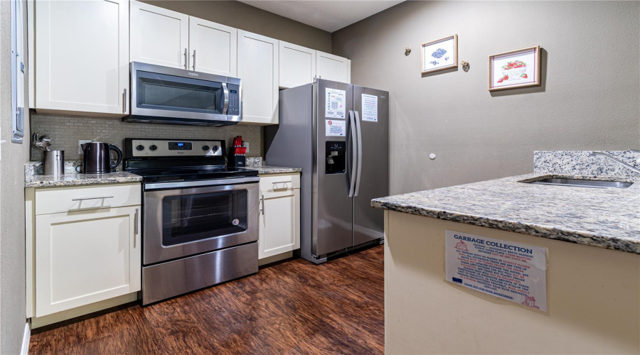 Kissimmee, Florida 34747, 3 Bedroom Bedrooms, ,2 Bathroombathrooms,Residential,For Sale,Shine,0,Mfro6447891