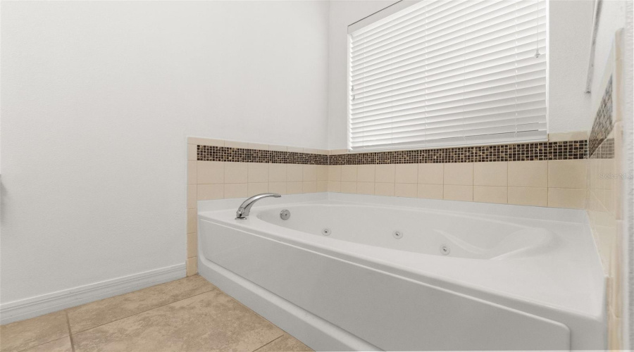 Kissimmee, Florida 34746, 4 Bedroom Bedrooms, ,2 Bathroombathrooms,Residential,For Sale,Boating,0,Mfrs5157912