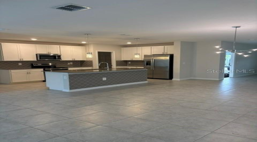 Davenport, Florida 33837, 6 Bedroom Bedrooms, ,3 Bathroombathrooms,Residential,For Sale,John Jacob,0,Mfro6448249