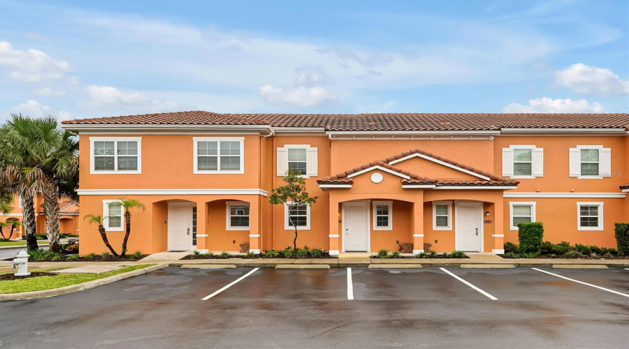 Kissimmee, Florida 34746, 2 Bedroom Bedrooms, ,2 Bathroombathrooms,Residential,For Sale,Roadster,0,Mfro6448098