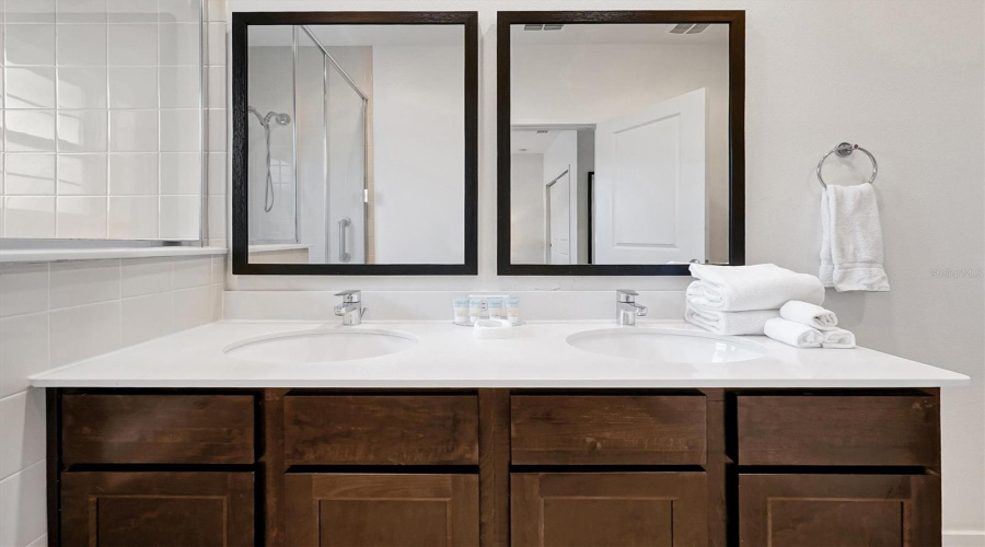 Kissimmee, Florida 34746, 2 Bedroom Bedrooms, ,2 Bathroombathrooms,Residential,For Sale,Roadster,0,Mfro6448098