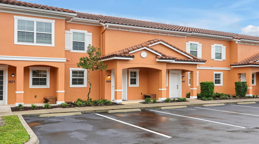 Kissimmee, Florida 34746, 2 Bedroom Bedrooms, ,2 Bathroombathrooms,Residential,For Sale,Roadster,0,Mfro6448098