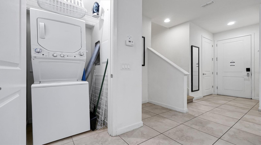 Kissimmee, Florida 34746, 2 Bedroom Bedrooms, ,2 Bathroombathrooms,Residential,For Sale,Roadster,0,Mfro6448098