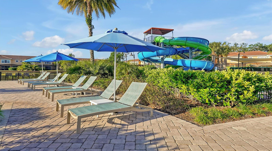Kissimmee, Florida 34746, 2 Bedroom Bedrooms, ,2 Bathroombathrooms,Residential,For Sale,Roadster,0,Mfro6448098