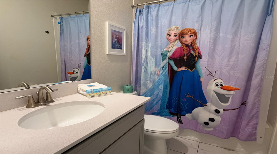 Kissimmee, Florida 34746, 6 Bedroom Bedrooms, ,5 Bathroombathrooms,Residential,For Sale,Oxymoron,0,Mfro6446997