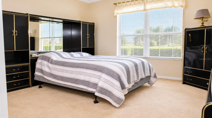 Davenport, Florida 33837, 4 Bedroom Bedrooms, ,3 Bathroombathrooms,Residential,For Sale,Wildflower,0,Mfrs5158588