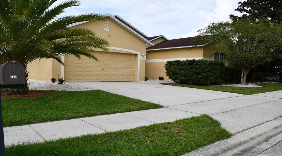 Davenport, Florida 33837, 4 Bedroom Bedrooms, ,3 Bathroombathrooms,Residential,For Sale,Wildflower,0,Mfrs5158588