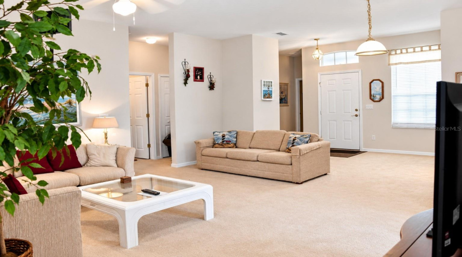 Davenport, Florida 33837, 4 Bedroom Bedrooms, ,3 Bathroombathrooms,Residential,For Sale,Wildflower,0,Mfrs5158588